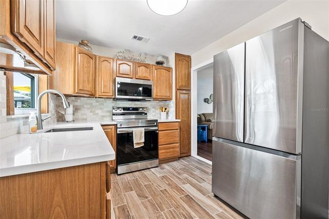 2134 6TH AVENUE N, St Petersburg, FL 33713