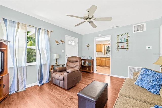 2134 6TH AVENUE N, St Petersburg, FL 33713