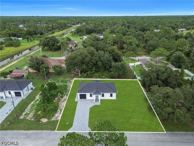 1718 Hibiscus AVE, Lehigh Acres, FL 33972