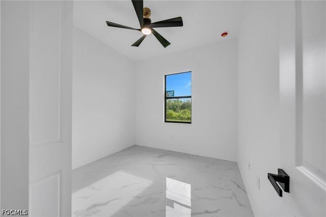 1718 Hibiscus AVE, Lehigh Acres, FL 33972