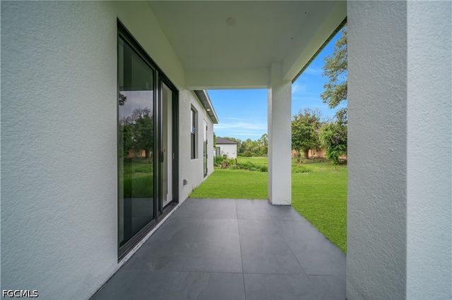 1718 Hibiscus AVE, Lehigh Acres, FL 33972