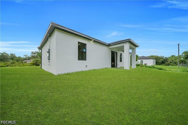 1718 Hibiscus AVE, Lehigh Acres, FL 33972
