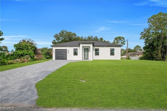 1718 Hibiscus AVE, Lehigh Acres, FL 33972