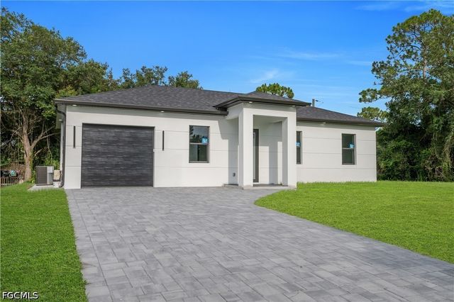 1718 Hibiscus AVE, Lehigh Acres, FL 33972
