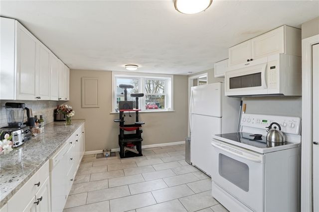 190 Pinnery Avenue, Warwick, RI 02886