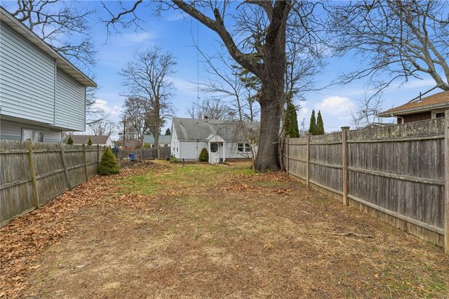 190 Pinnery Avenue, Warwick, RI 02886