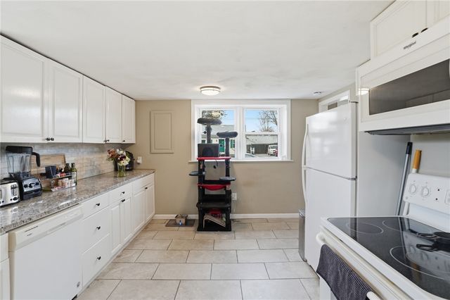 190 Pinnery Avenue, Warwick, RI 02886