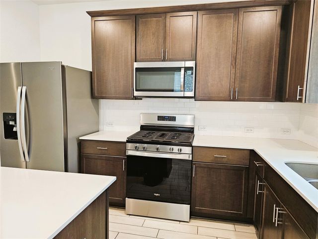 1621 Hope Ranch RDS NE, Leander, TX 78641