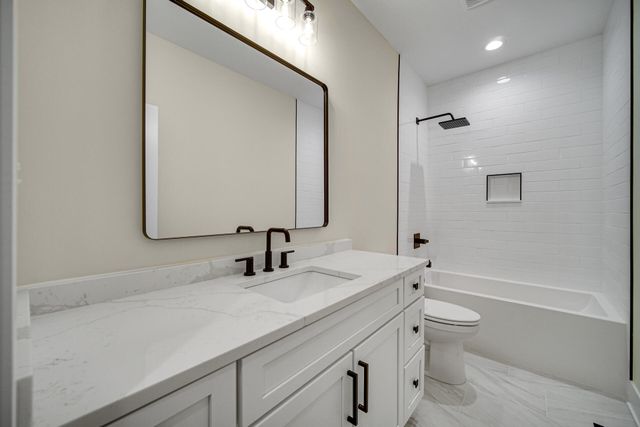 9864 Switch Grass Lane, St. John, IN 46373