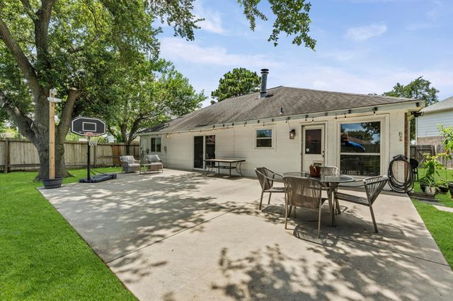 1002 Northside Drive, Houston, TX 77073