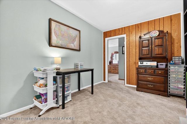 6910 Calson Drive, Lansing, MI 48911