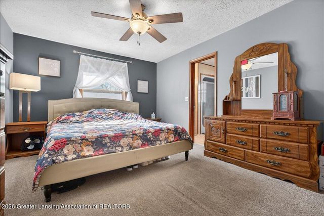 6910 Calson Drive, Lansing, MI 48911