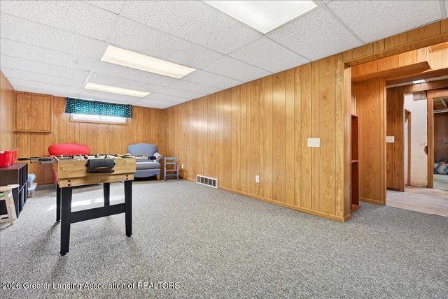 6910 Calson Drive, Lansing, MI 48911
