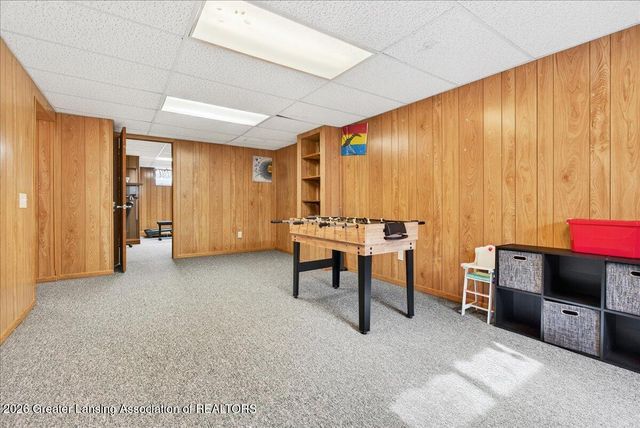 6910 Calson Drive, Lansing, MI 48911