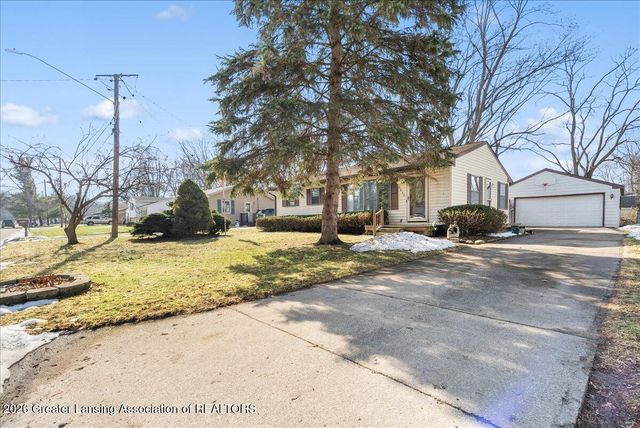 6910 Calson Drive, Lansing, MI 48911