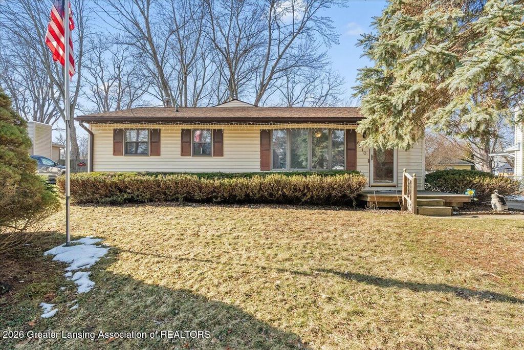 6910 Calson Drive, Lansing, MI 48911