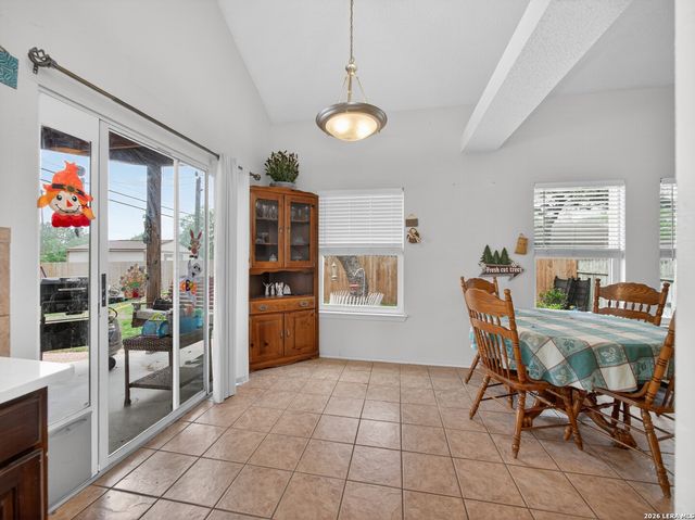 8006 Echo Wind St, San Antonio, TX 78250