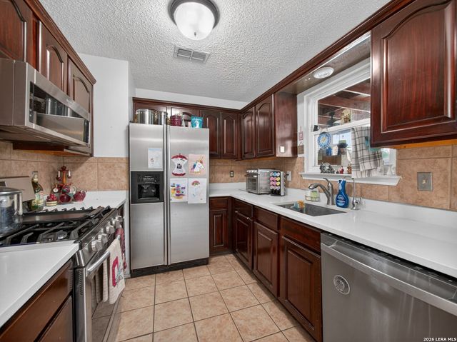 8006 Echo Wind St, San Antonio, TX 78250
