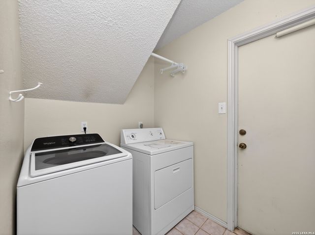 8006 Echo Wind St, San Antonio, TX 78250