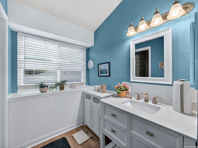 8006 Echo Wind St, San Antonio, TX 78250