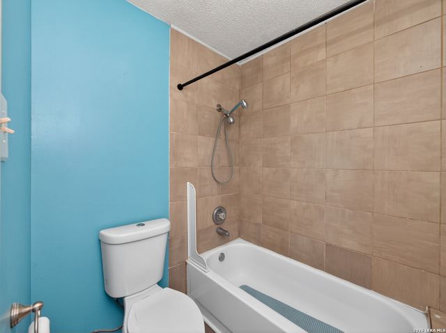 8006 Echo Wind St, San Antonio, TX 78250