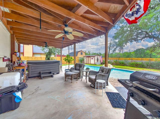 8006 Echo Wind St, San Antonio, TX 78250