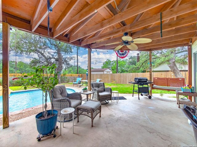 8006 Echo Wind St, San Antonio, TX 78250