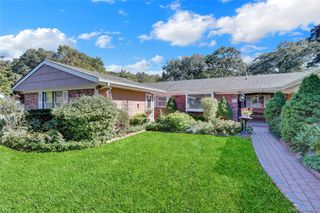39 Pembrook Drive, Stony Brook, NY 11790