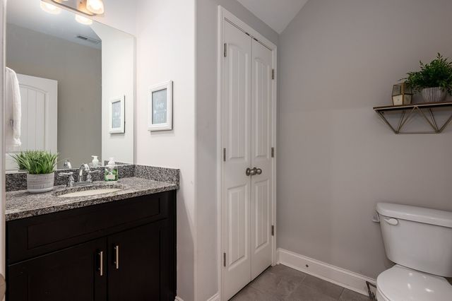 540 Harpeth Park Dr, Nashville, TN 37221