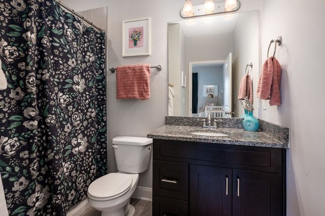 540 Harpeth Park Dr, Nashville, TN 37221