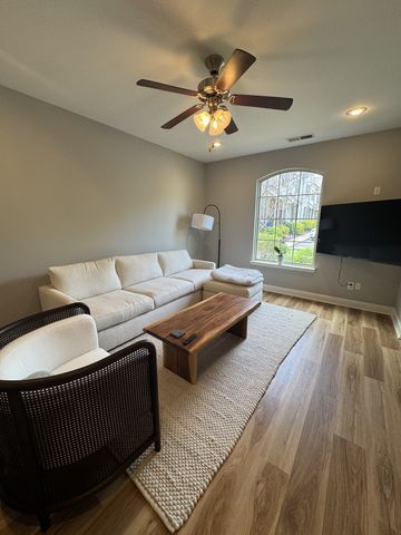 540 Harpeth Park Dr, Nashville, TN 37221