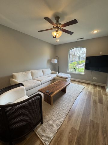 540 Harpeth Park Dr, Nashville, TN 37221