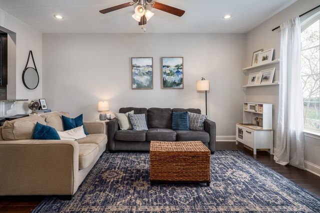 540 Harpeth Park Dr, Nashville, TN 37221