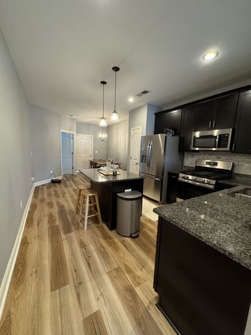 540 Harpeth Park Dr, Nashville, TN 37221
