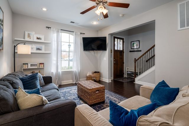 540 Harpeth Park Dr, Nashville, TN 37221