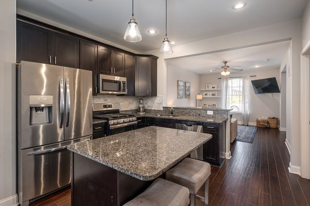 540 Harpeth Park Dr, Nashville, TN 37221