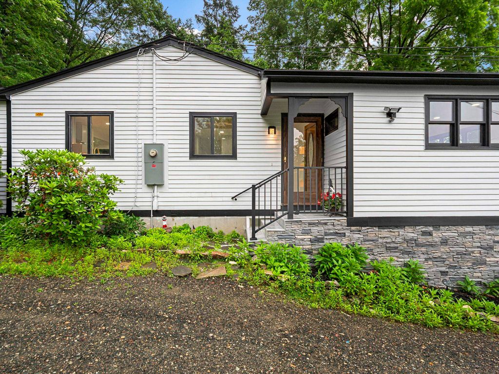 820 N King Street, Northampton, MA 01060