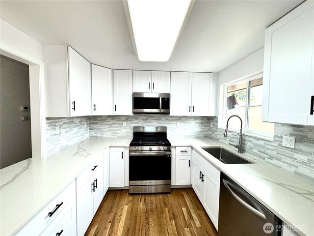 6311 188th Street SW, Lynnwood, WA 98037