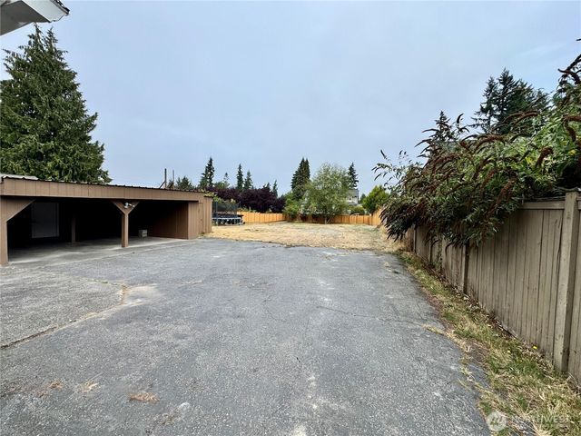 6311 188th Street SW, Lynnwood, WA 98037