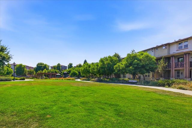 825 Berryessa, San Jose, CA 95112