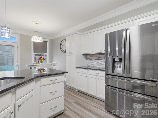 9414 Macquarie Lane, Charlotte, NC 28227