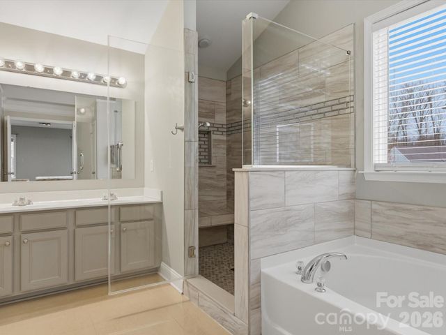 9414 Macquarie Lane, Charlotte, NC 28227