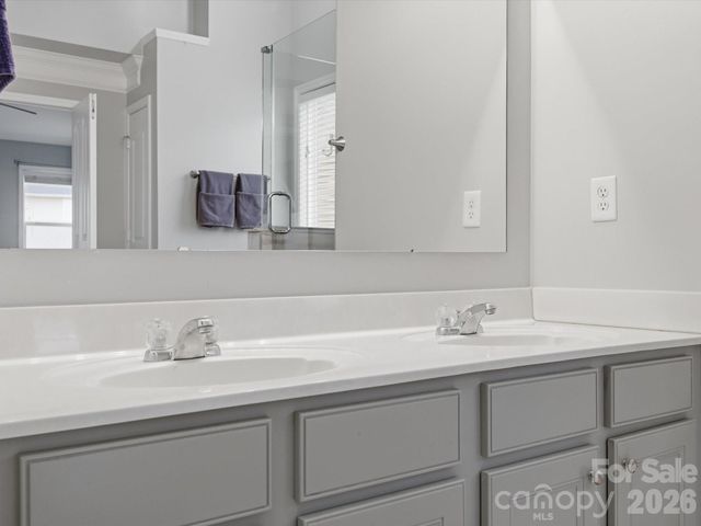 9414 Macquarie Lane, Charlotte, NC 28227