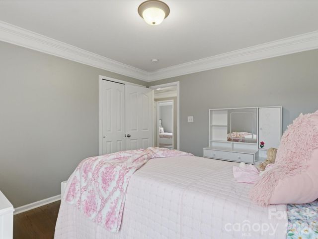 9414 Macquarie Lane, Charlotte, NC 28227