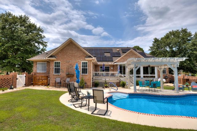 18 Lake Arbu Drive, Manning, SC 29102