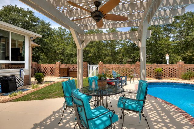 18 Lake Arbu Drive, Manning, SC 29102