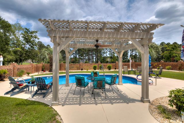 18 Lake Arbu Drive, Manning, SC 29102