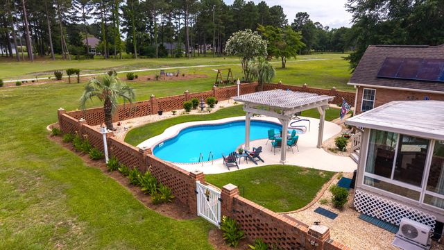 18 Lake Arbu Drive, Manning, SC 29102