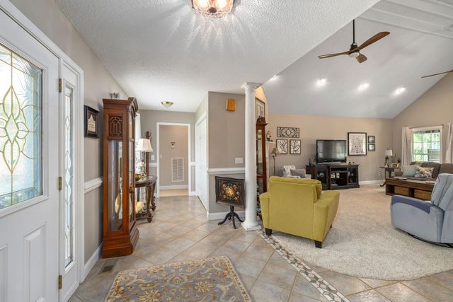 18 Lake Arbu Drive, Manning, SC 29102