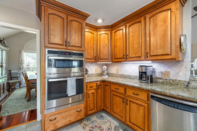 18 Lake Arbu Drive, Manning, SC 29102